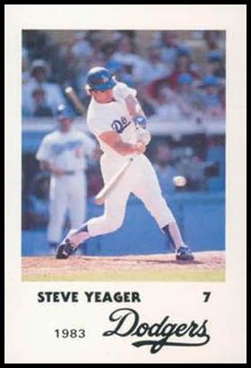 28 Steve Yeager